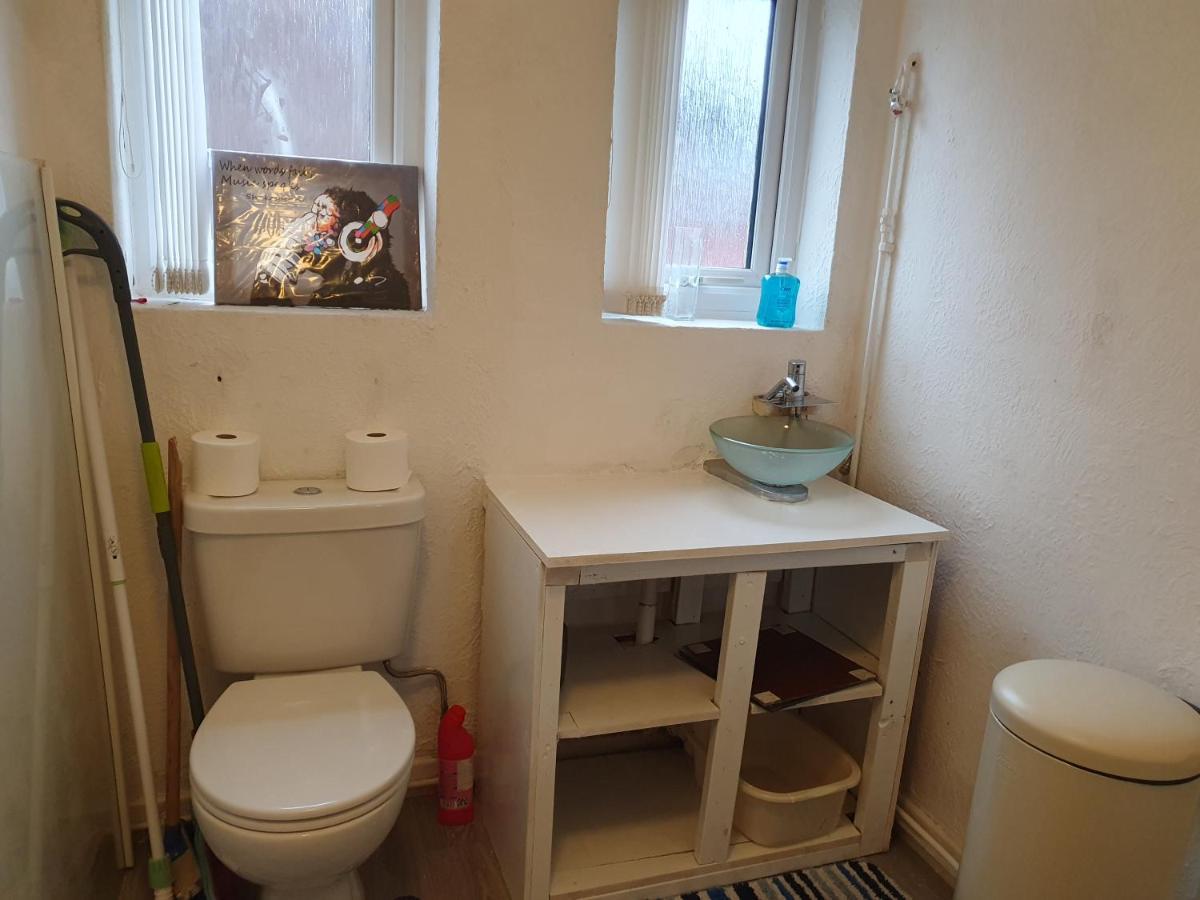 Litherland Apartment מראה חיצוני תמונה